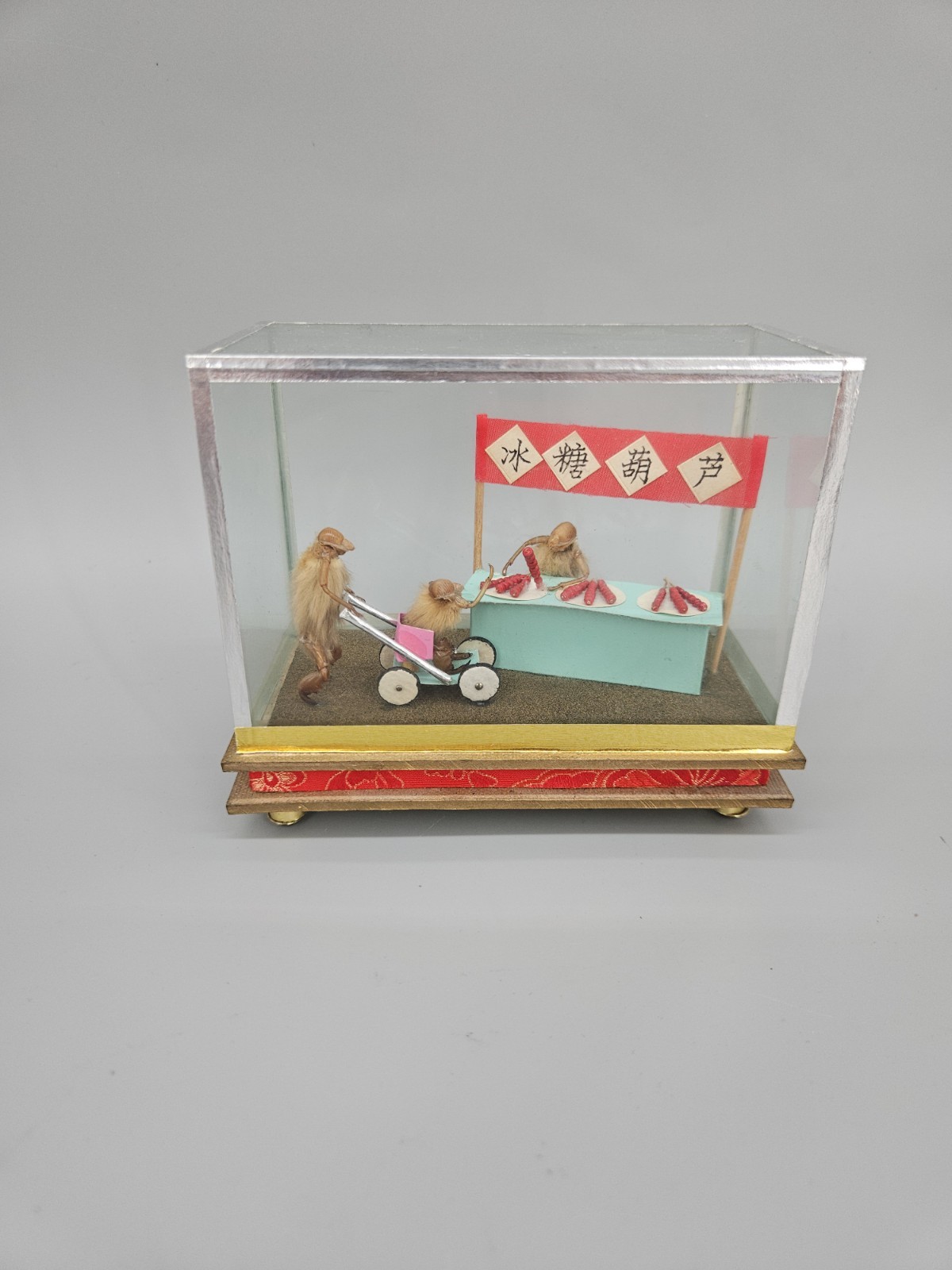 Vintage Chinese Maohou Hair Monkey Diorama Folk Art Figurine Glass Display Case Vintage Chinese Maohou Hair Monkey Diorama Folk Art Figurine Glass Display Case