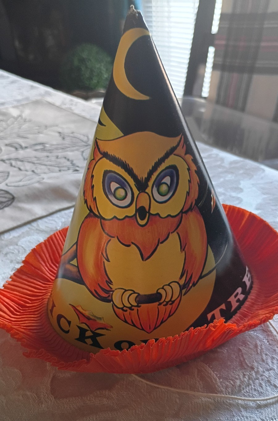 Vintage Halloween Owl Cone Party Hat Paper Black Orange Yellow Crepe paper