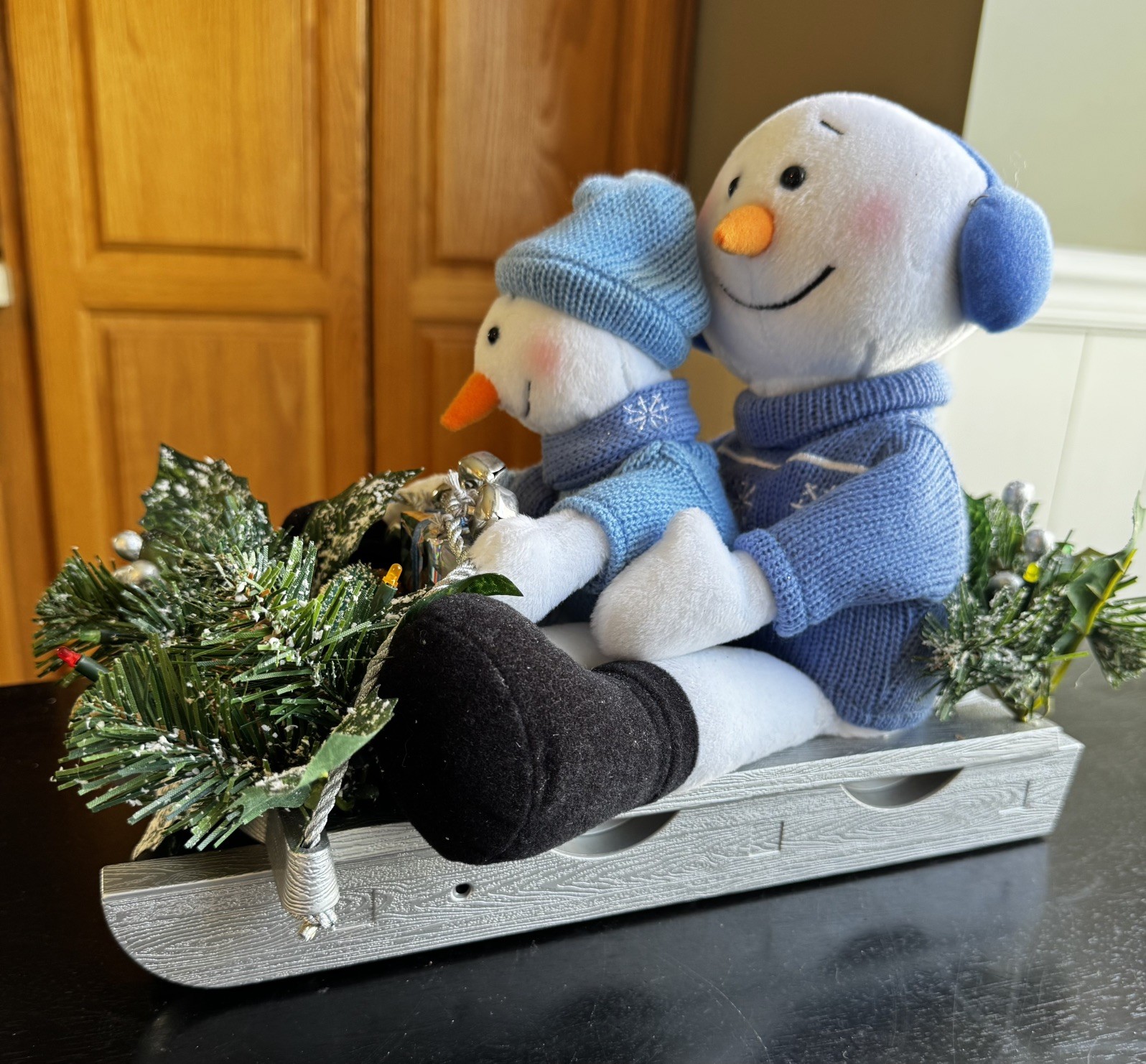 VINTAGE Avon A Magical Winter Sleigh Ride Snowman Sledding Christmas Musical VINTAGE Avon A Magical Winter Sleigh Ride Snowman Sledding Christmas Musical