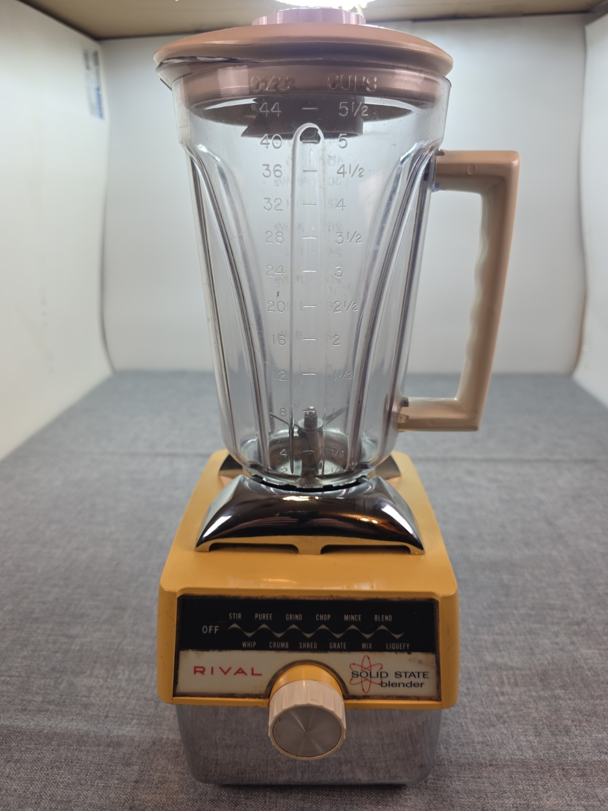 Vtg Rival Blender Model #911 Non Matching Blender Jar Working Condition 12 Spd Vtg Rival Blender Model #911 Non Matching Blender Jar Working Condition 12 Spd