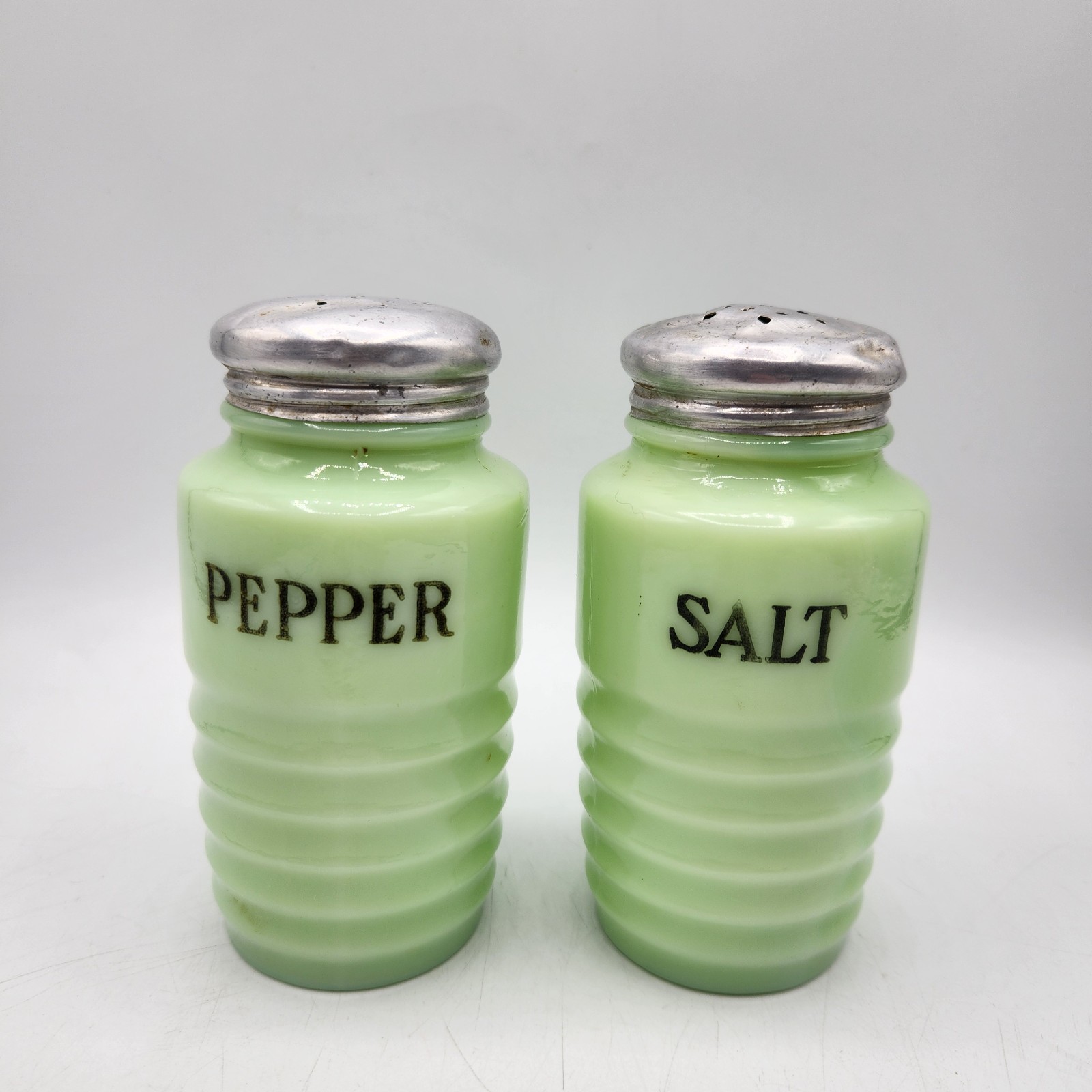 Vintage Jeannette Glass Jadeite Beehive Salt & Pepper Shakers
