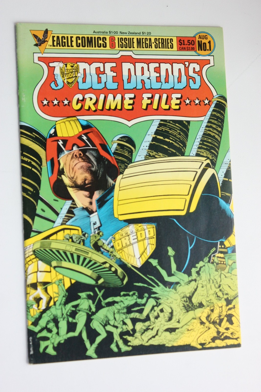 Judge Dredd\'s Crime File #1 (1986) NM Judge Dredd\'s Crime File #1 (1986) NM