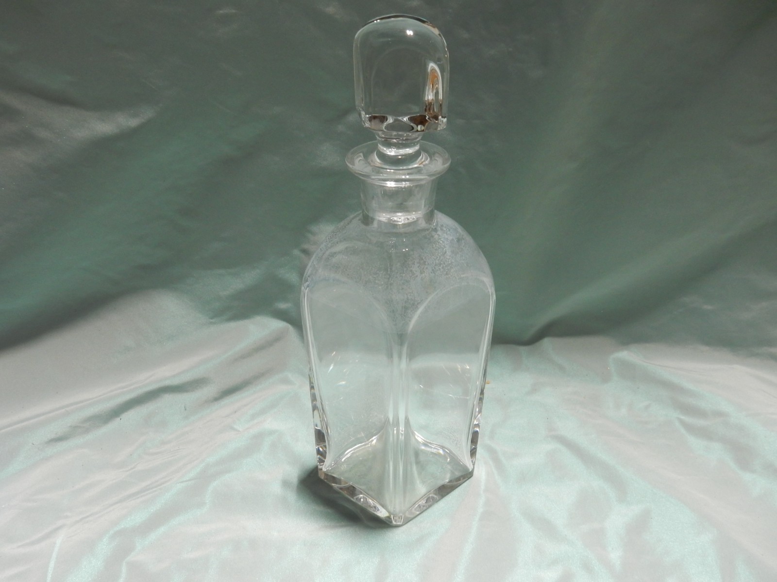 Vintage Clear Crystal Square Decanter with Stopper Vintage Clear Crystal Square Decanter with Stopper