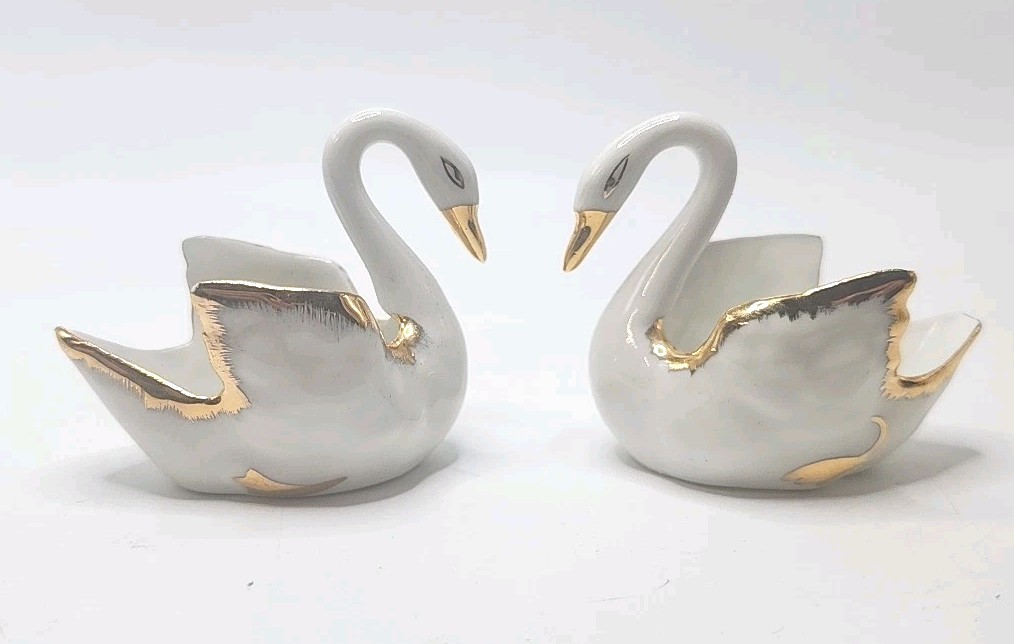 Antique Limoges Pair Of Porcelain Swans Trinket/Salt Cellars W/Gold Trim 2.5\ Antique Limoges Pair Of Porcelain Swans Trinket/Salt Cellars W/Gold Trim 2.5\