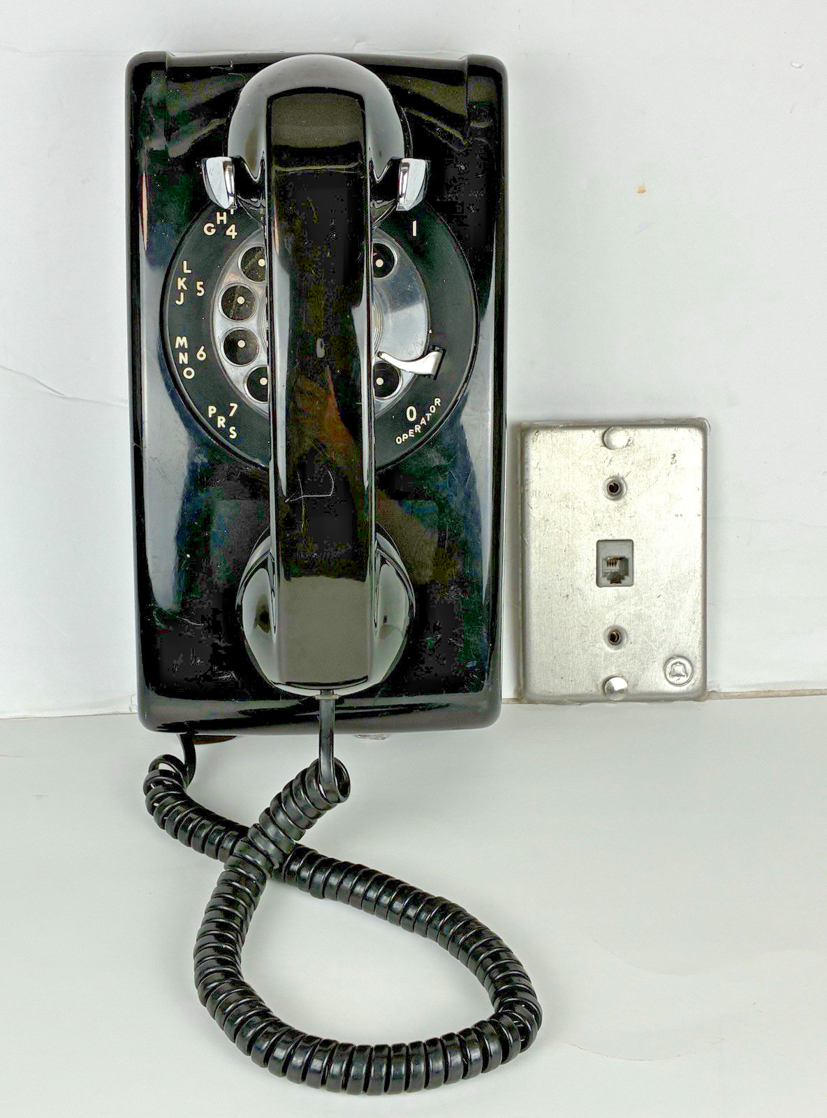 Working Vintage Western Electric Bell System Black Rotary Wall Phone &Wall Plate