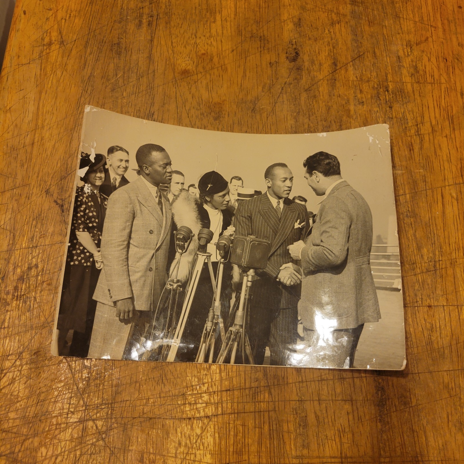 1936 Jesse Owens returns news events photo service