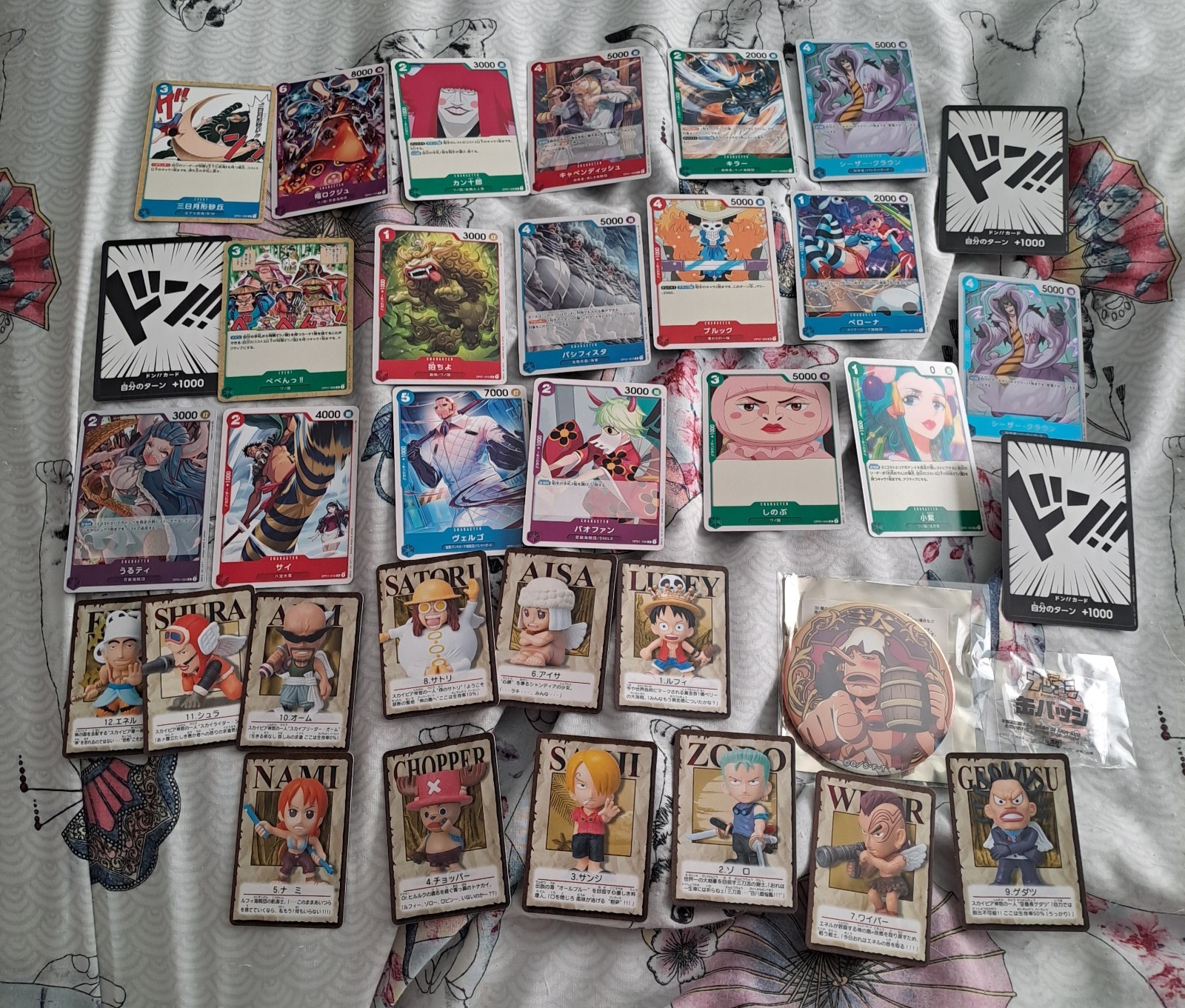 One Piece Card Game mixed card lot bundle and Ussop badges One Piece Card Game mixed card lot bundle and Ussop badges