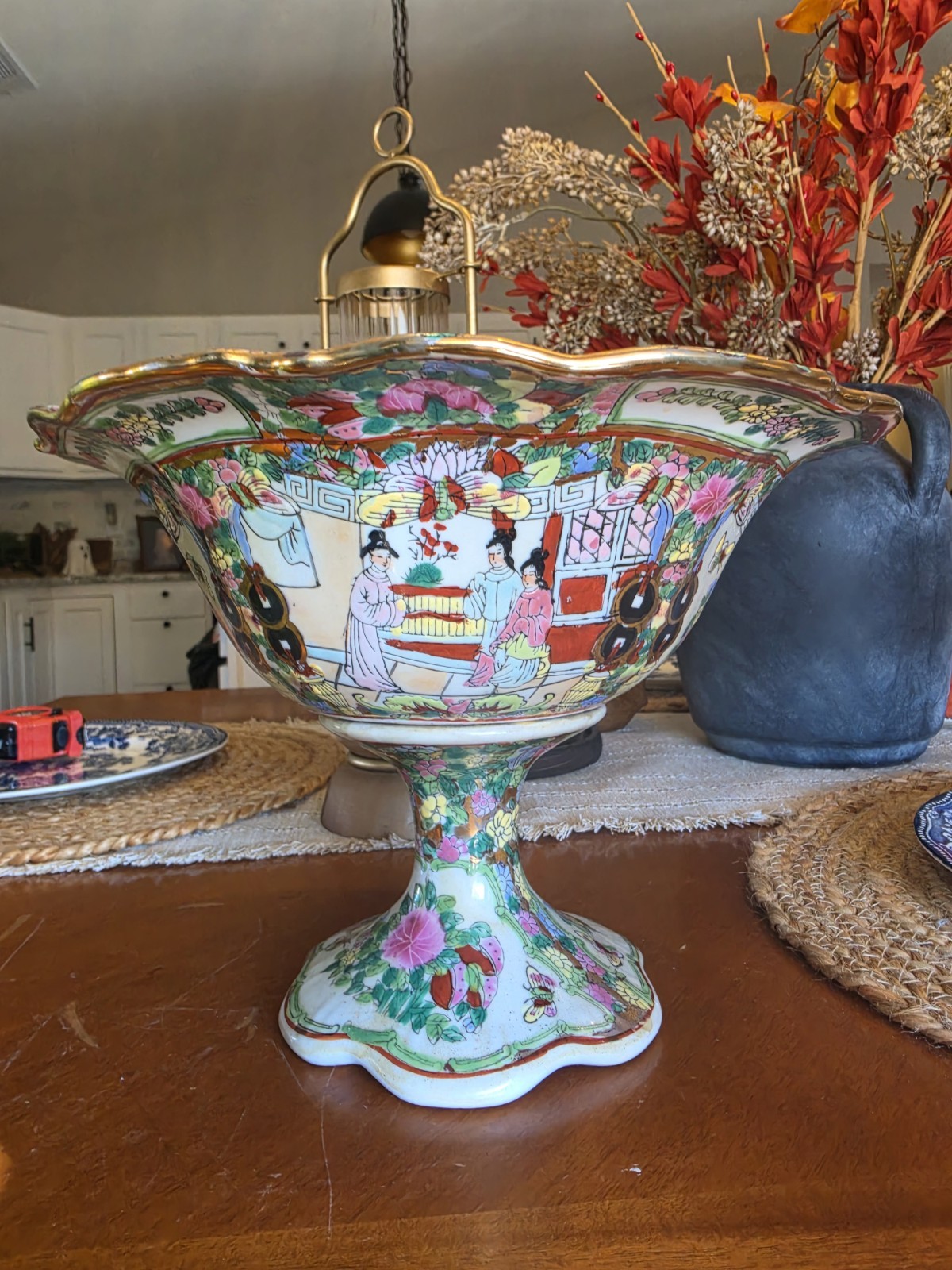 Chinese Rose Medallion Porcelain Pedestal Compote Bowl 12\
