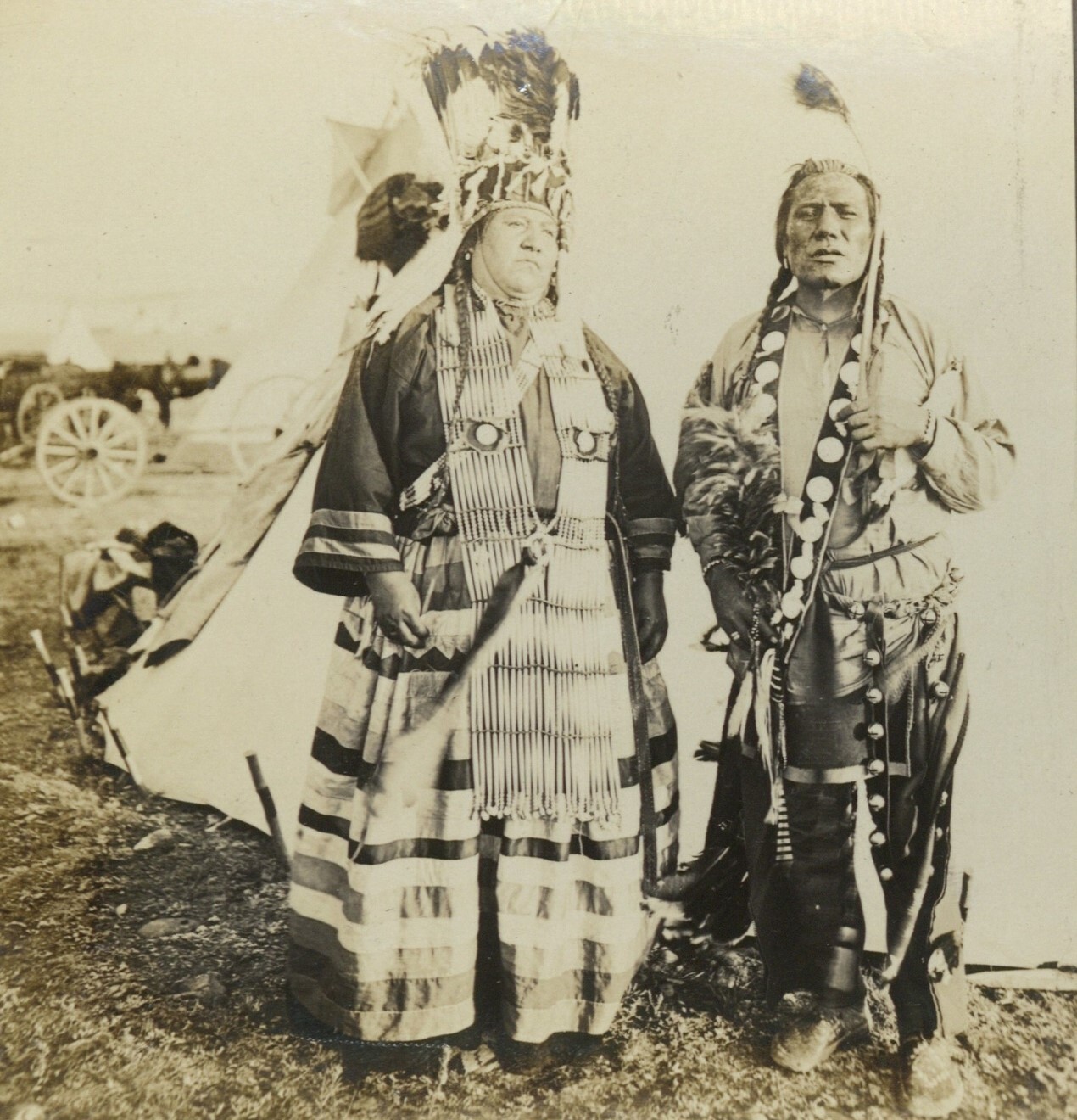 Chief Left Hand & Wife 1900 Blackfeet Tribe Native American Indian Photo J13043
