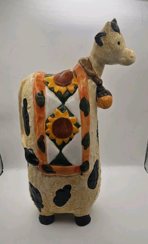 Ceramic Cow Figurine Sunflower Blanket Design Collectible Made in China Ceramic Cow Figurine Sunflower Blanket Design Collectible Made in China