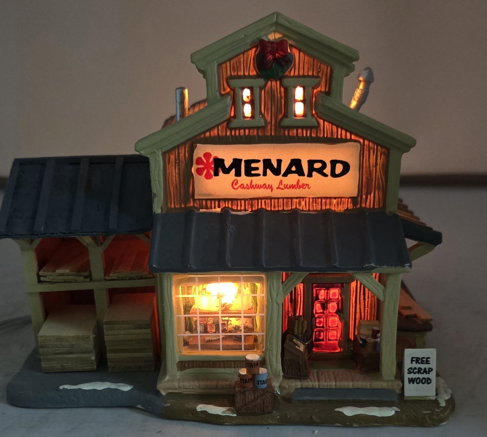 Vintage Lemax Village Menard Cashway Lumber Lighted Building 2005 Christmas