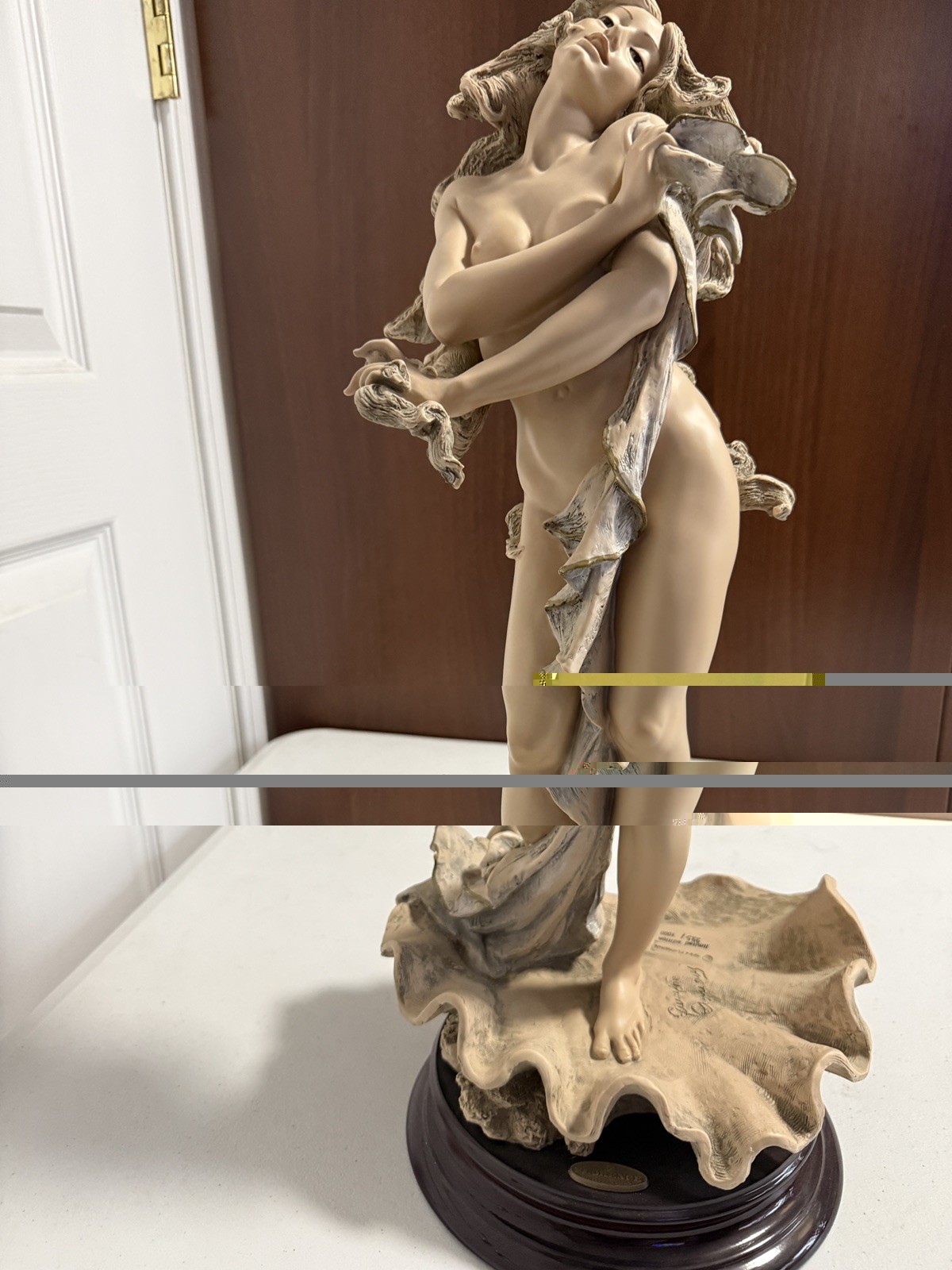 Giuseppe Armani Pearl Figurine Limited Edition Giuseppe Armani Pearl Figurine Limited Edition