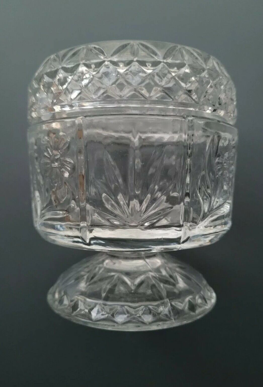VTG FOSTORIA VANITY CREAM CANDY SUGAR COMPOTE  STORAGE JAR PEDESTAL GLASS W/ LID