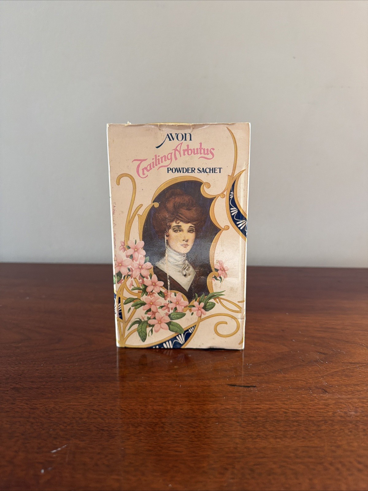 Vintage Avon Representative Reward  “Trailing Arbutus” Powder Sachet Full Unused