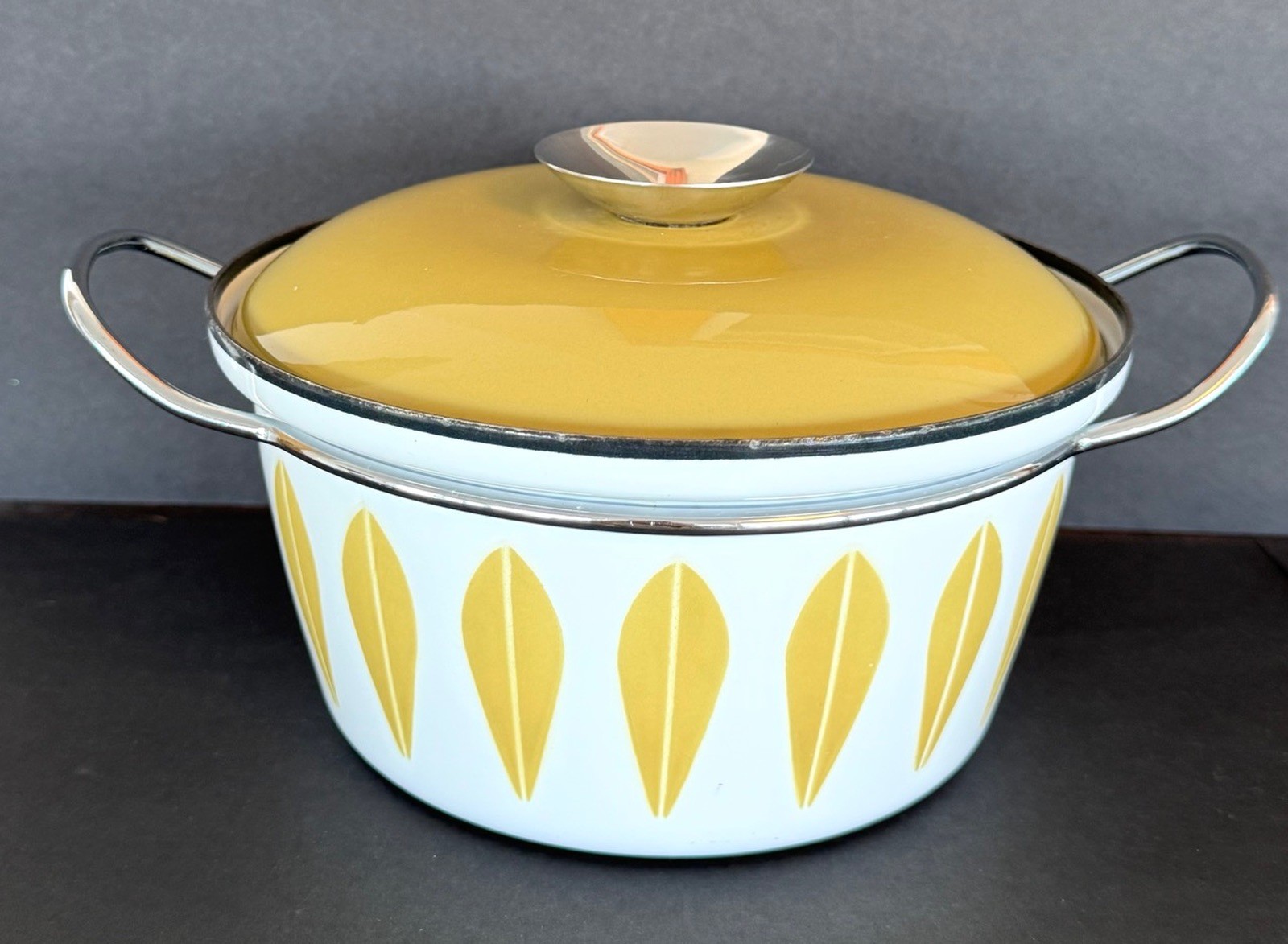 Mustard Gold Cathrineholm Vintage Lotus Enamel Ware 7.75” Stock Pot & Lid VG