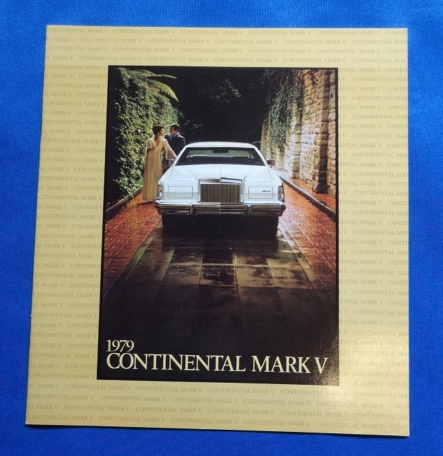 1979 Lincoln CONTINENTAL MARK V Automobile Large PRESTIGE Sales Catalog Brochure