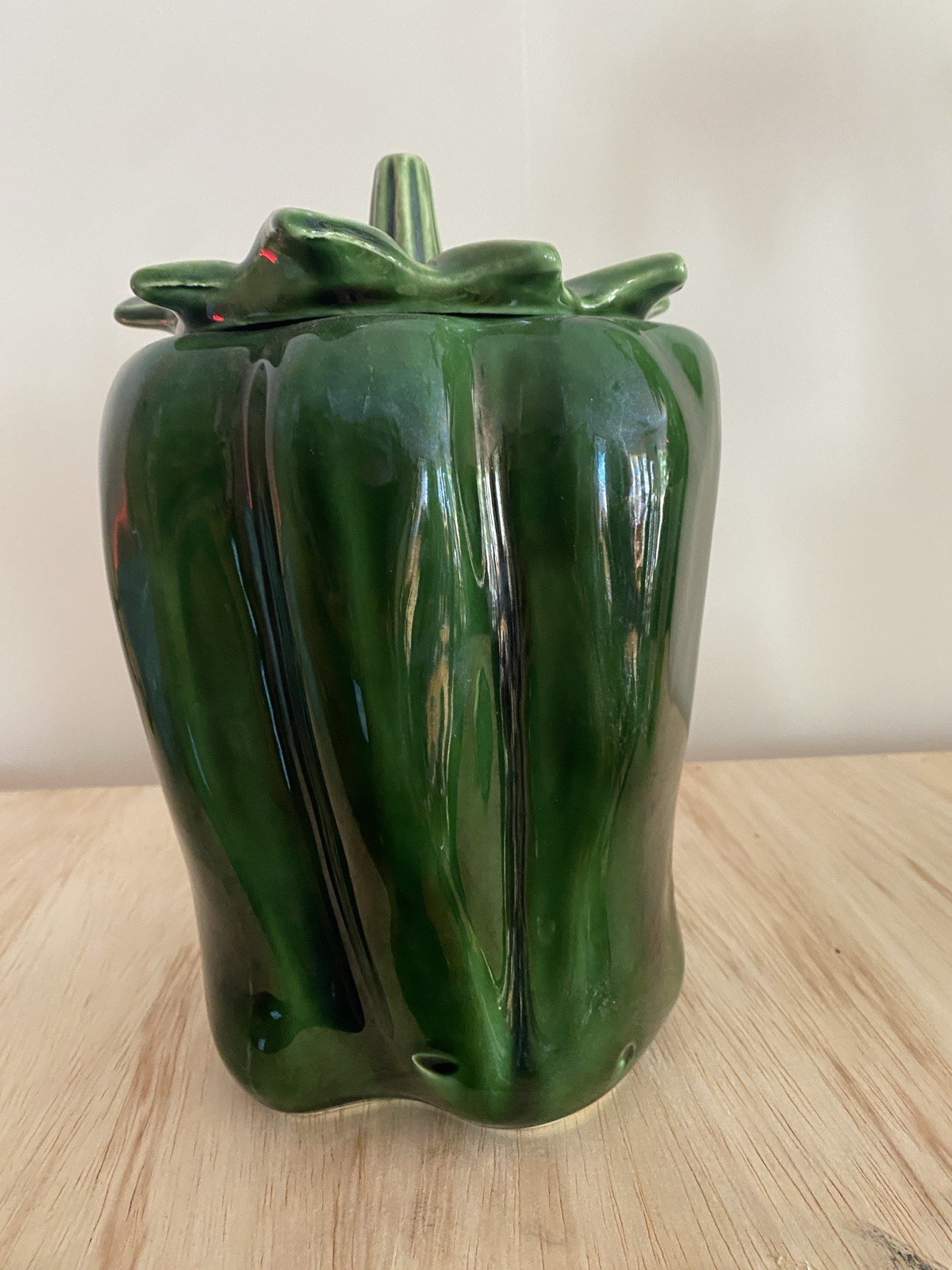 McCoy ~ Vintage 1970's GREEN BELL PEPPER COOKIE JAR ~ USA McCoy ~ Vintage 1970's GREEN BELL PEPPER COOKIE JAR ~ USA
