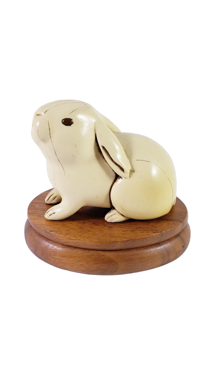Vintage Alva Museum Replicas AIC Netsuke Rabbit Reproduction Figure w/ Base