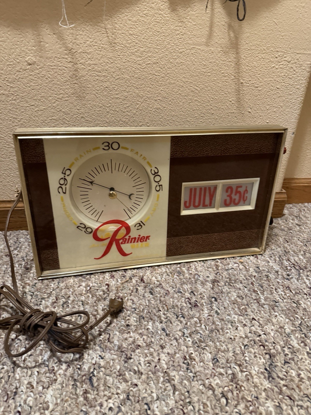 Vintage Rainier Beer Light Up Barometer Calendar Bar Sign