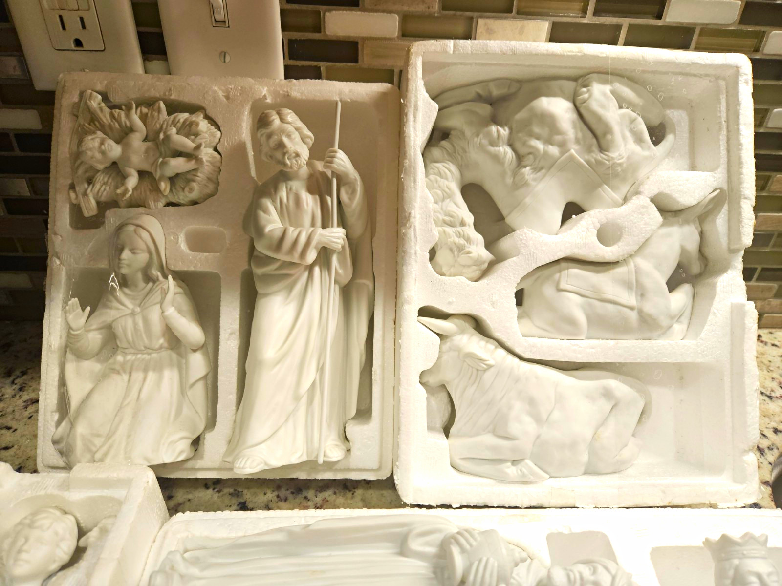 Homco 5616 Vintage White Ceramic Nativity Set 11pc Christmas Religious