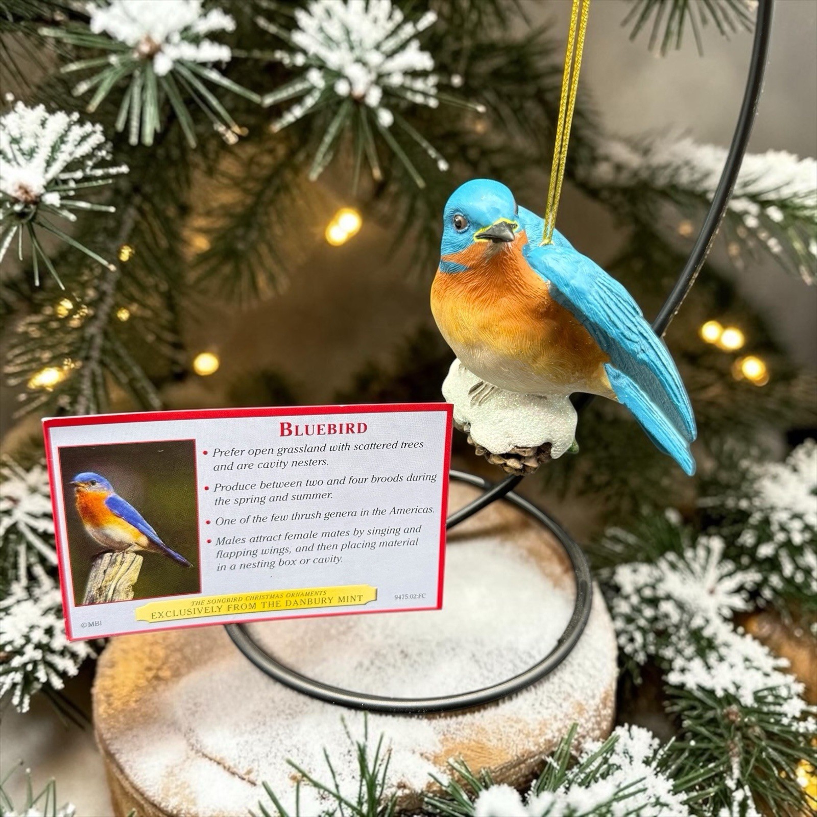 Danbury Mint BLUEBIRD Songbird Christmas Collection Ornament Bird Figurine