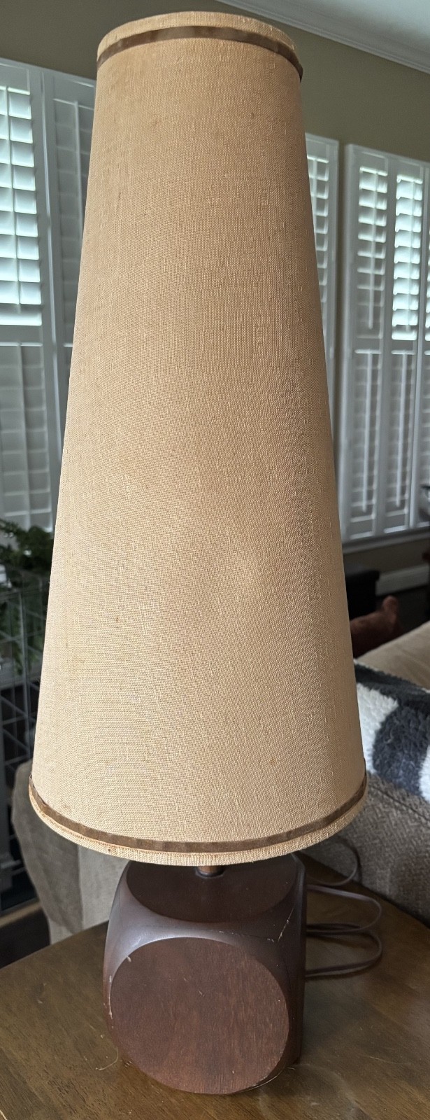 Vintage 1970s Mid Century Modern Table Lamp 29\ Vintage 1970s Mid Century Modern Table Lamp 29\