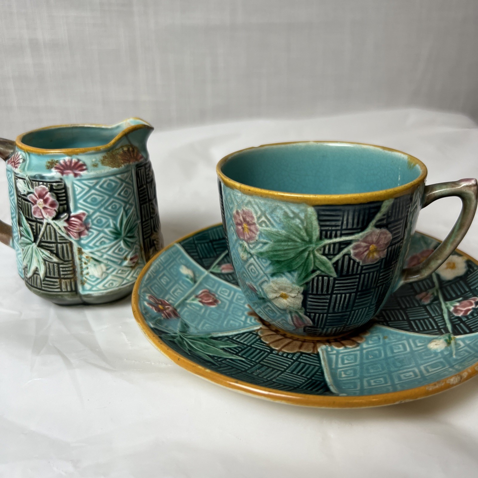 Antique Wedgwood Majolica Tea Cup Saucer Creamer C.1880-1890 Japanese Aesthetic Antique Wedgwood Majolica Tea Cup Saucer Creamer C.1880-1890 Japanese Aesthetic