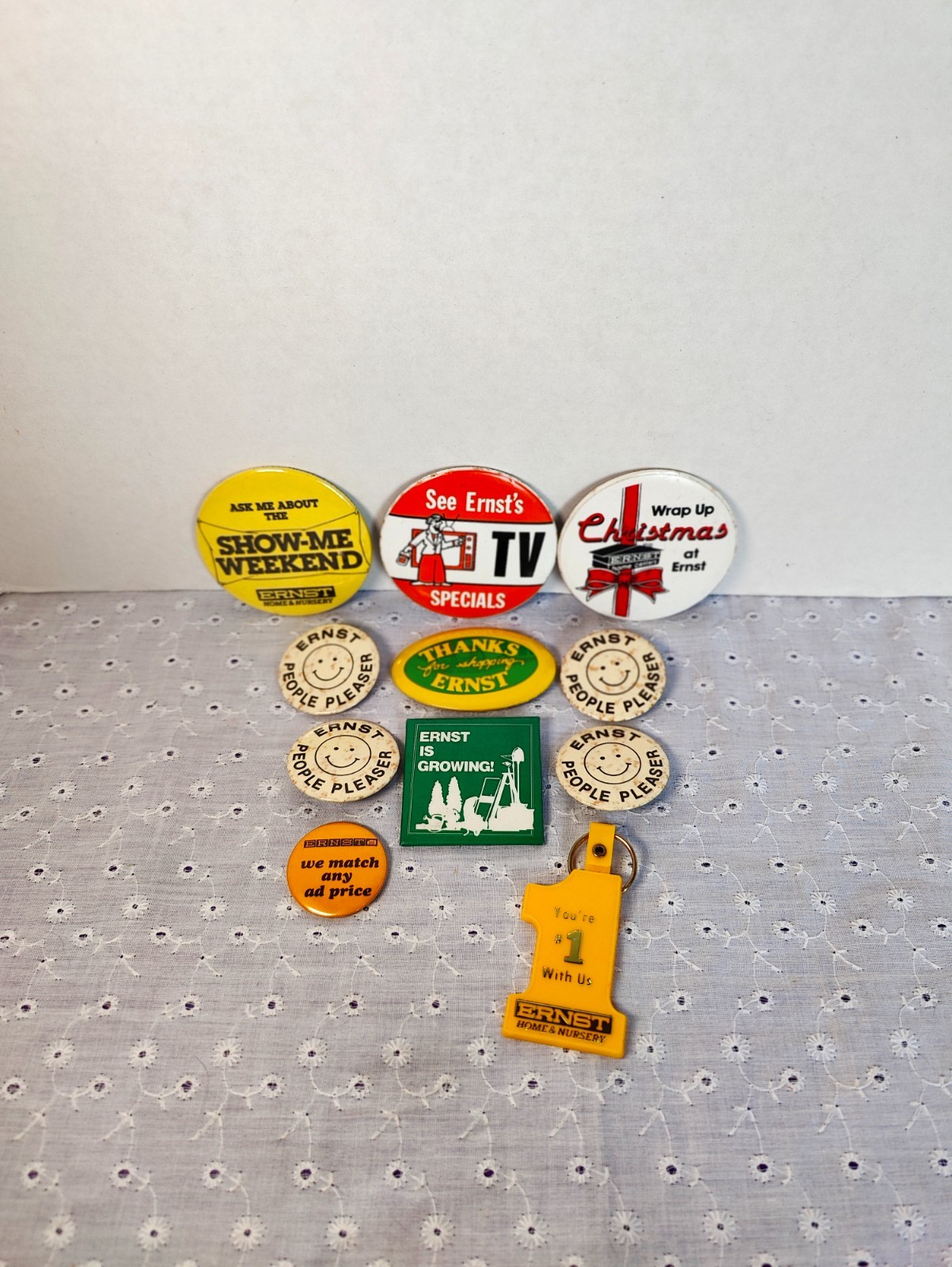 Lot of 11 Vintage Ernst Home Center PNW Souvenir Buttons Lot of 11 Vintage Ernst Home Center PNW Souvenir Buttons