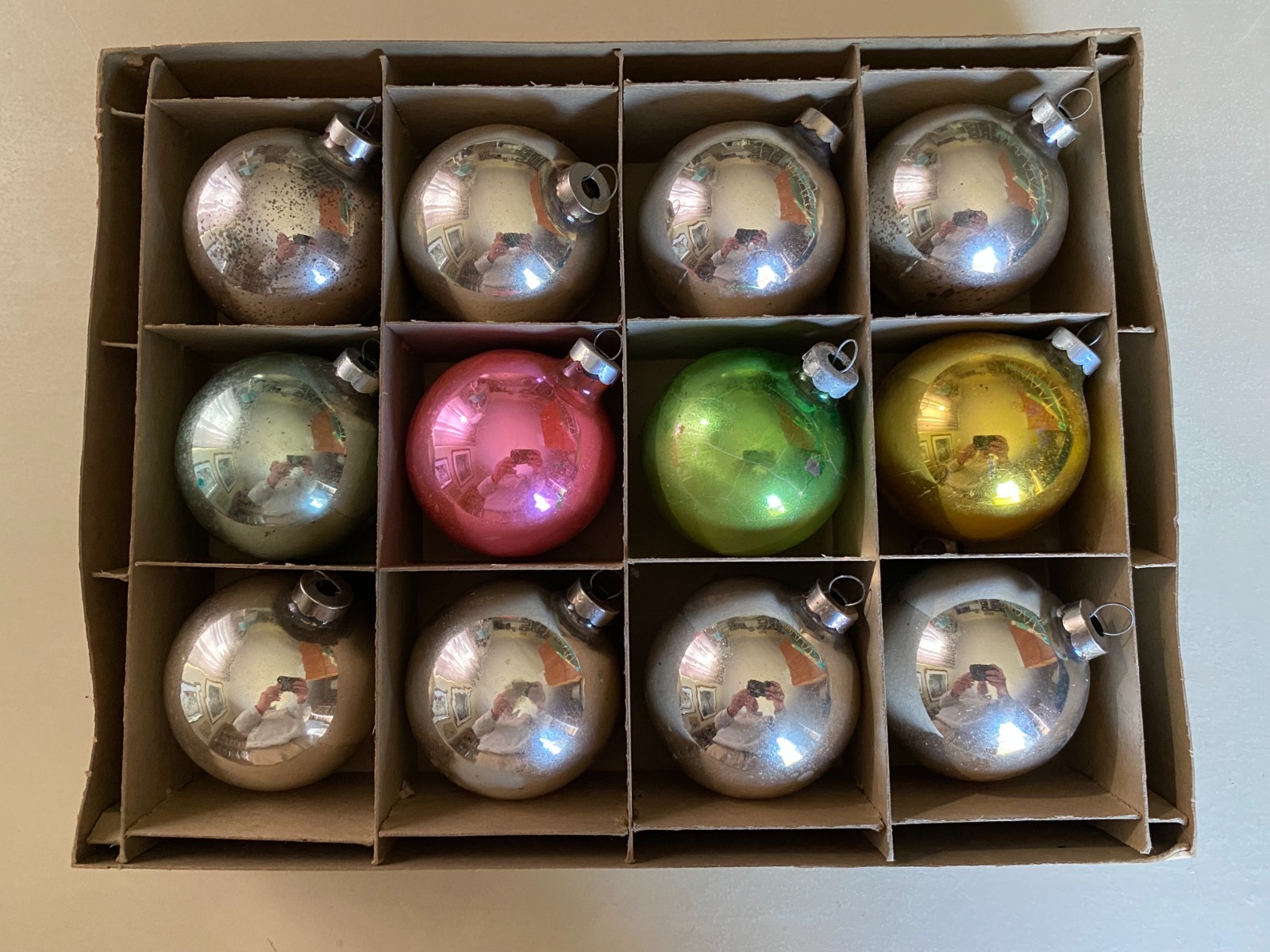 Vintage Shiny Brite Lot of 12 3\