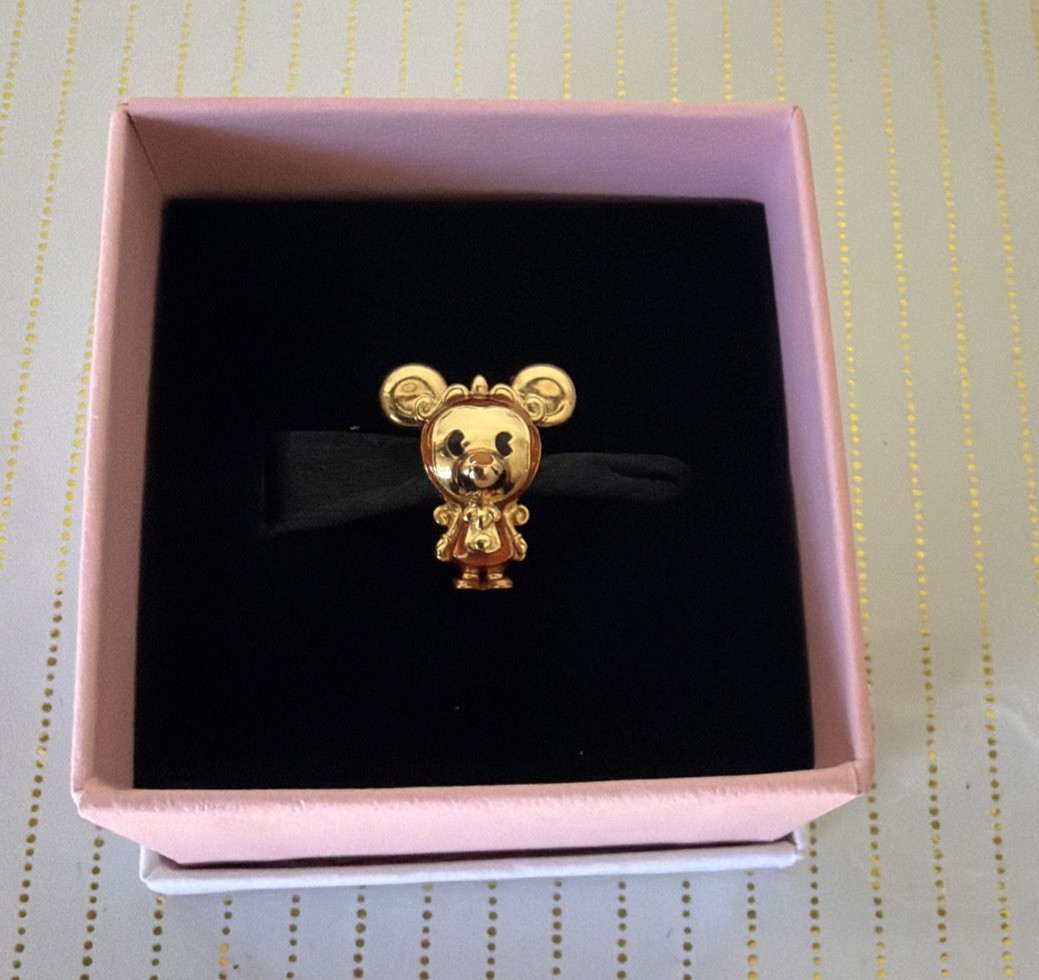 PANDORA D23 EXPO 2026 Mickey Meets Cogsworth Charm 1/250 Chaser ~ NEW/BOX