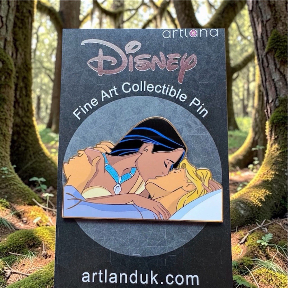 Disney Artland Pocahontas Kiss LE 200 Pin