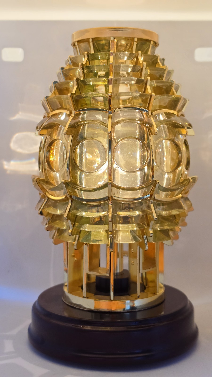 Harbour Lights 4th Order Fresnel Lens #658 2002 Lighthouse Lighted Replica