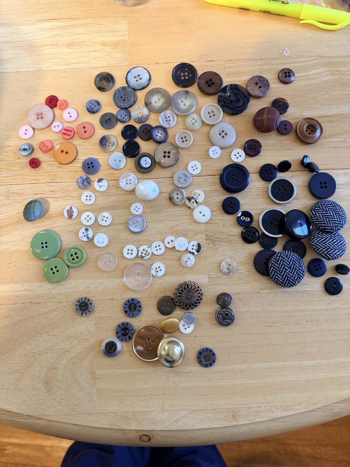 Vintage 1990’s Original Mixed Lot Round Sewing Buttons Multicolor 100+Crafts