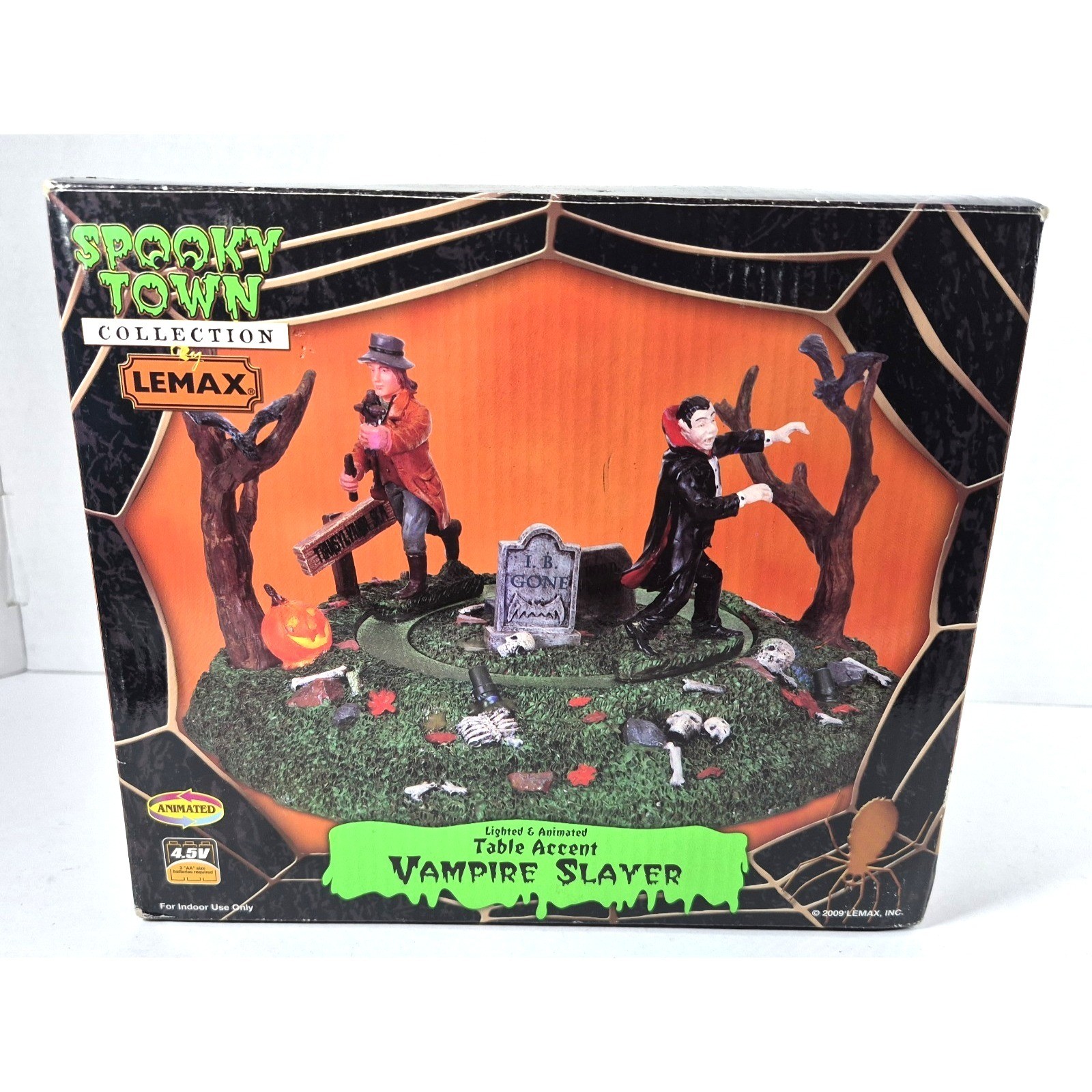 NEW Lemax Spooky Town Vampire Slayer Retired Beautiful Polyresin Halloween