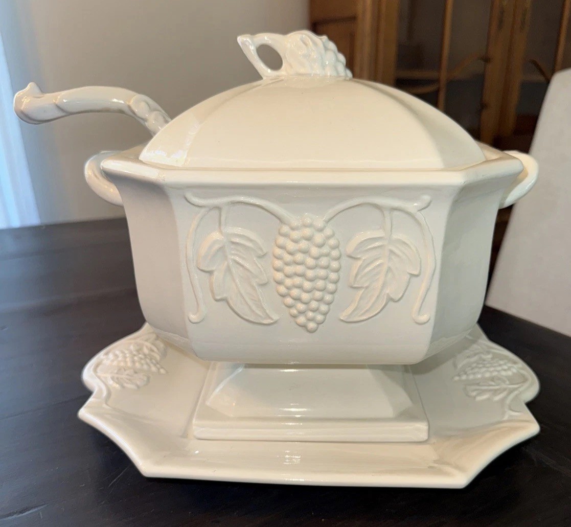 Rare Vintage Radcliffe Ironstone Soup Toureen With Lid , Ladle And Under-plate Rare Vintage Radcliffe Ironstone Soup Toureen With Lid , Ladle And Under-plate