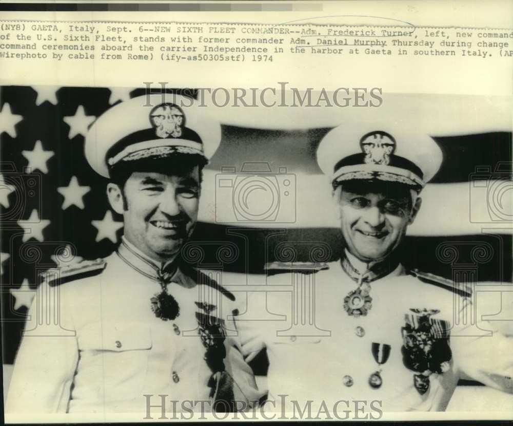 1974 Press Photo Sixth Fleet New, Former Commanders, Admirals Turner, Murphy 1974 Press Photo Sixth Fleet New, Former Commanders, Admirals Turner, Murphy