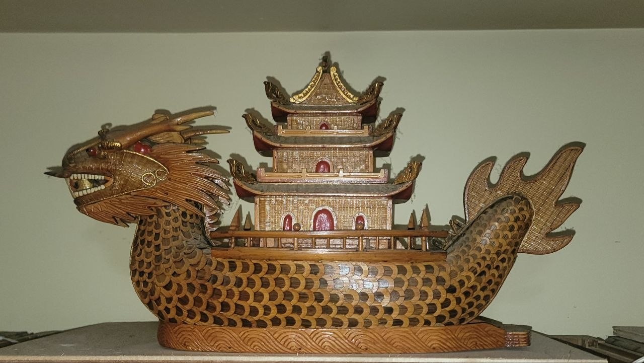 Chinese Emperor Dragon River-boat, carved bamboo&woven rattan, 1970s Chinese Emperor Dragon River-boat, carved bamboo&woven rattan, 1970s
