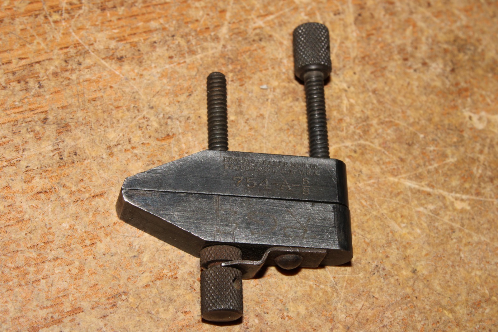 Vintage Brown & Sharpe USA Toolmakers\' Parallel Jaw Clamp 754-A  5/8\