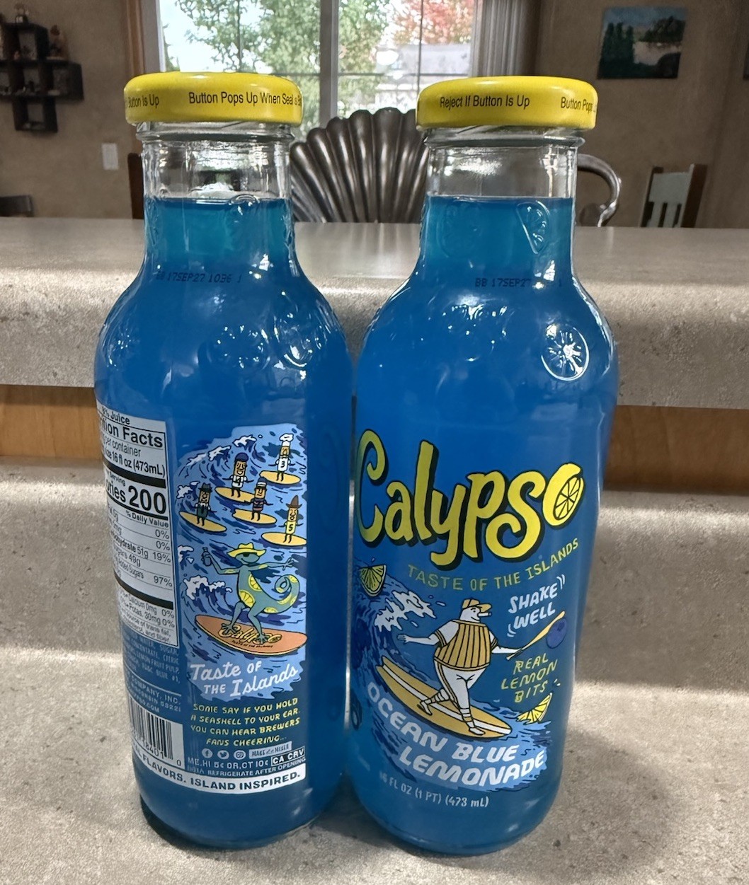 2x LIMITED Playoff Milwaukee Brewers Calypso Ocean Blue Lemonade Glass Bottles