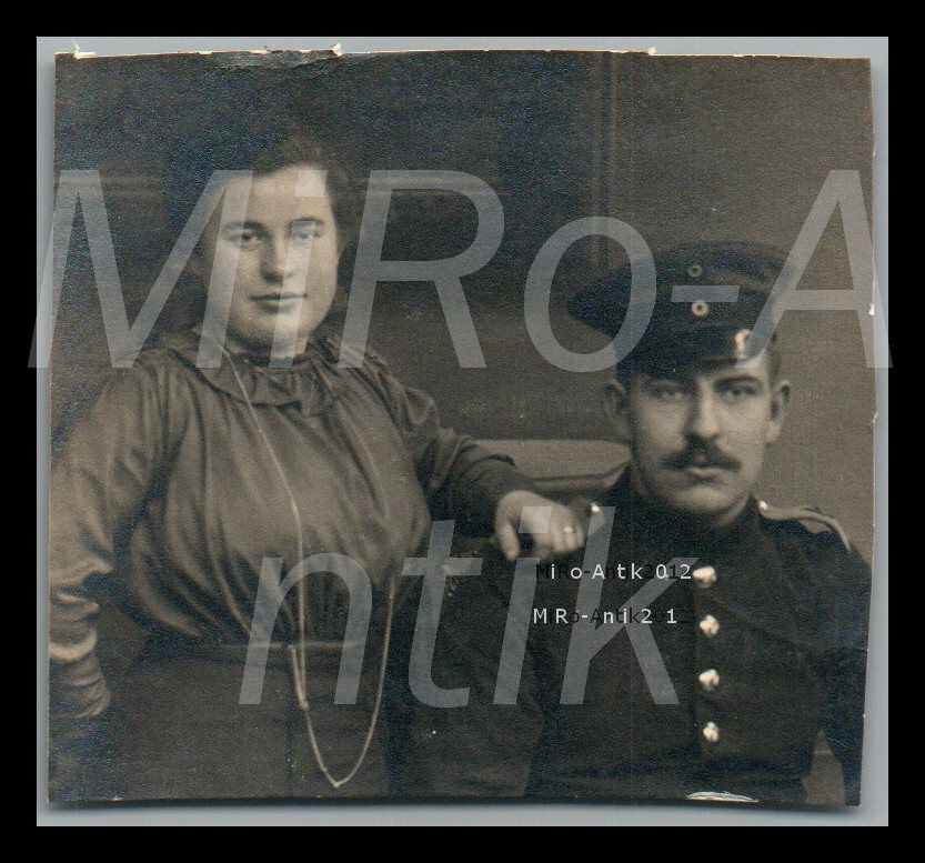Photo, Aschersleben, soldier with bride in studio portrait; L188L Photo, Aschersleben, soldier with bride in studio portrait; L188L