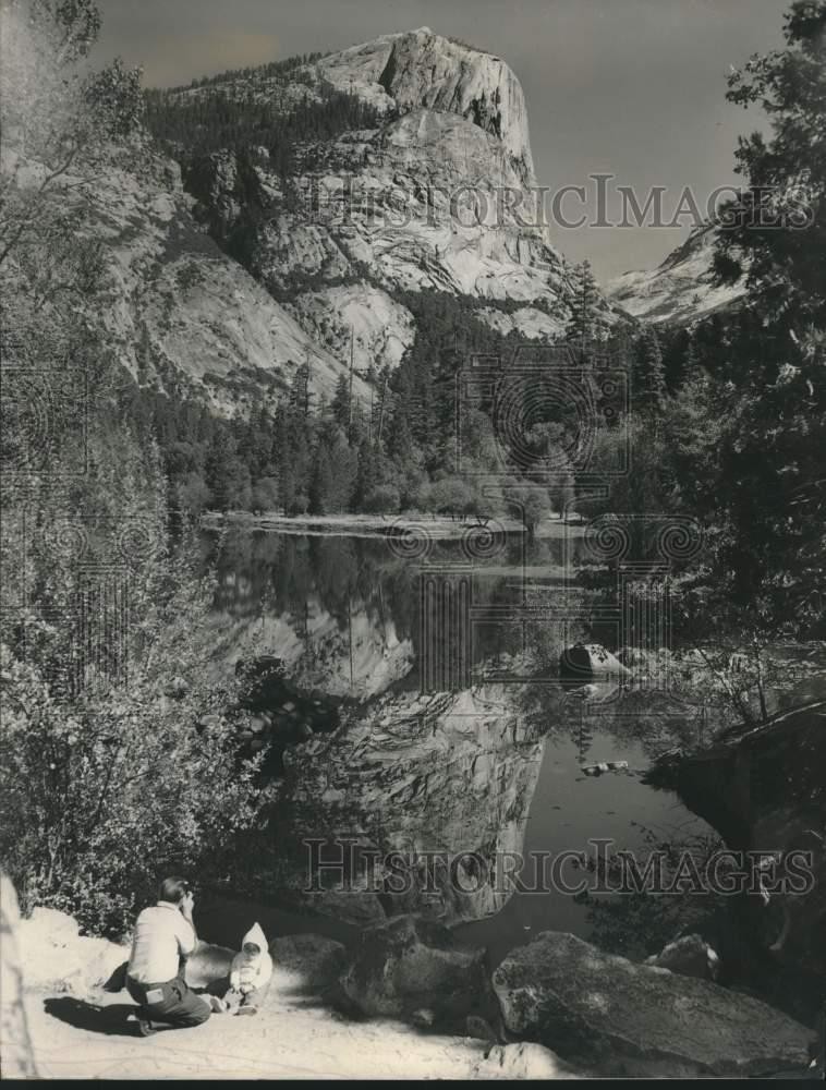 1959 Press Photo C.J. Halamka Photographs Daughter at Mirror Lake - lrx20280 1959 Press Photo C.J. Halamka Photographs Daughter at Mirror Lake - lrx20280