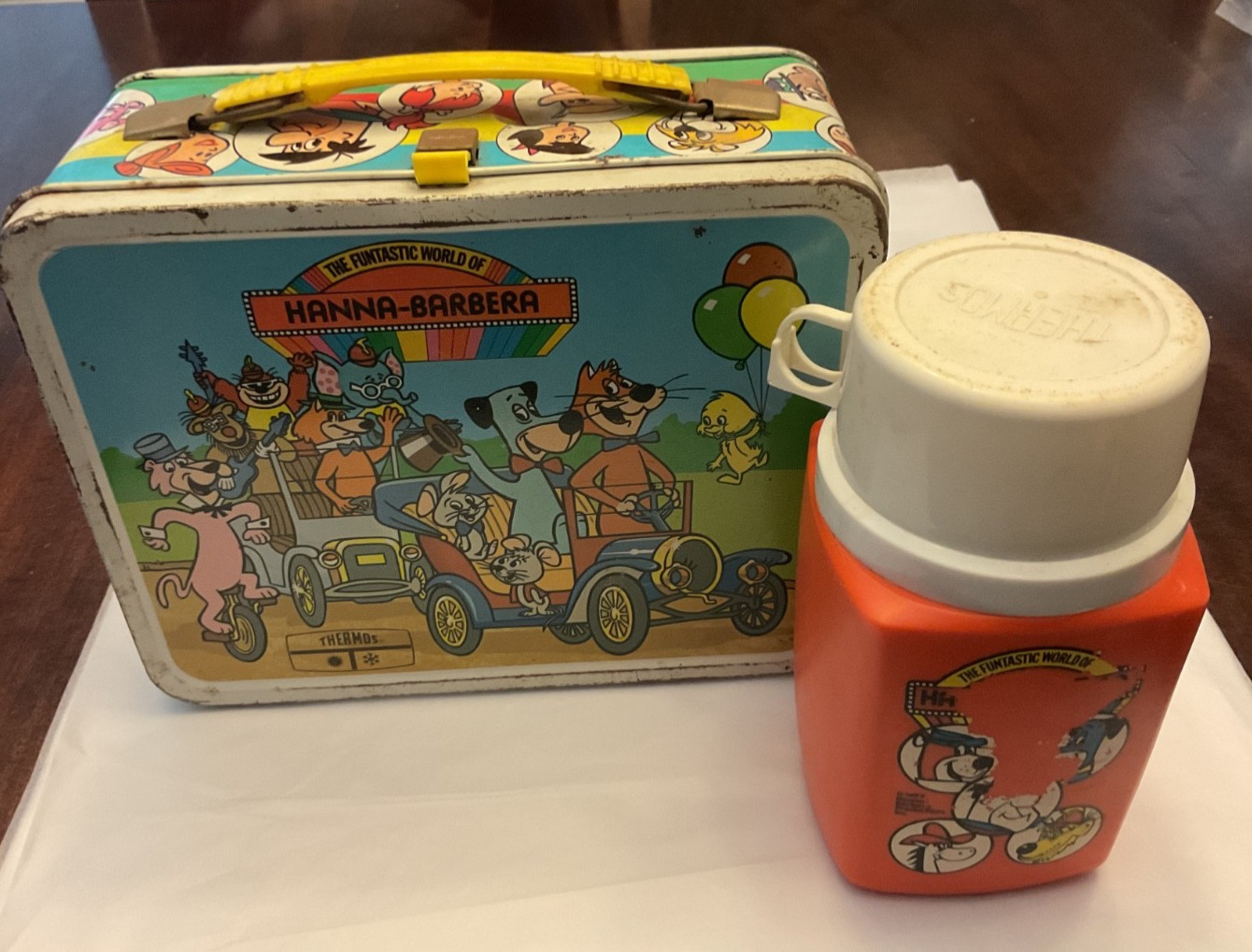 Vintage The Funtastic World Of Hanna-Barbera Metal Lunchbox / Thermos 1977