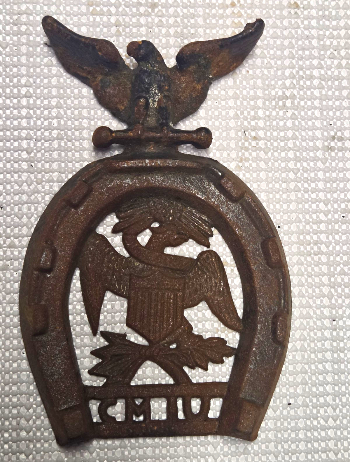 Antique Cast Iron Horseshoe Eagle, Cigar Maker's Int'l Union (CMIU) 1864, plaque