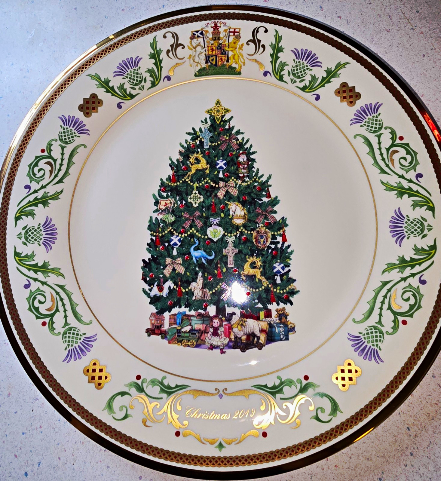 Lenox Christmas Trees Around the World Scotland Limited Edition Fine China Plate Lenox Christmas Trees Around the World Scotland Limited Edition Fine China Plate