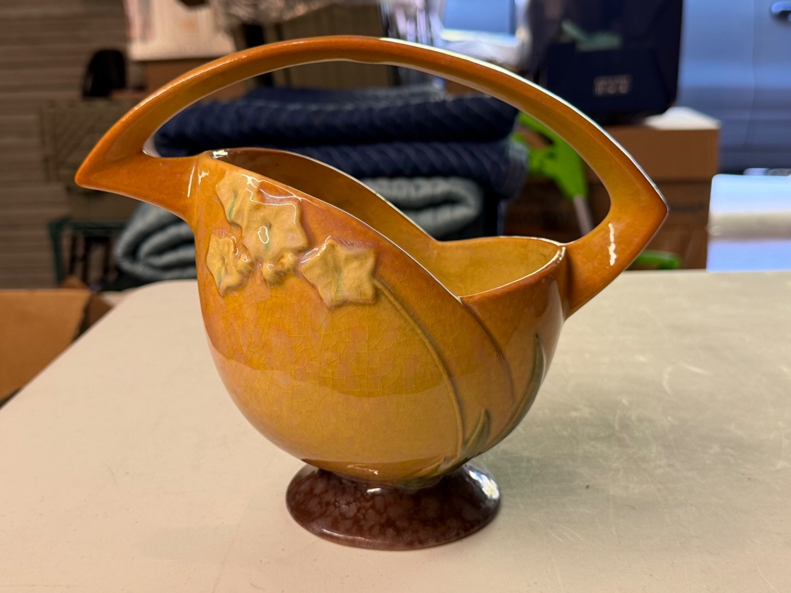 Vintage Roseville Art Pottery Wincraft 8\ Vintage Roseville Art Pottery Wincraft 8\