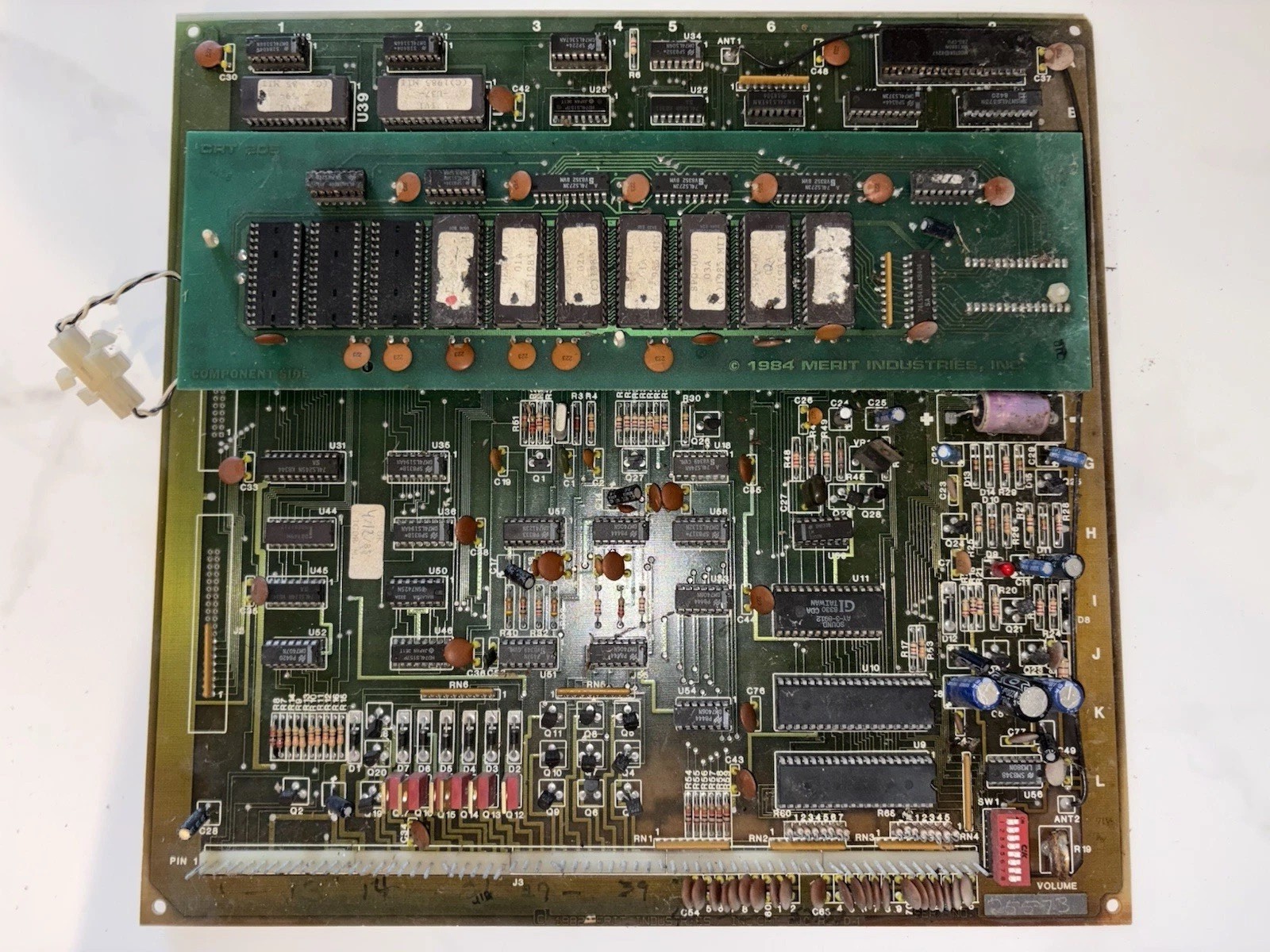 1982 Merit Industries INC CRT 200 REV D-1 SER NO 25573 Made In USA UNTESTED PCB