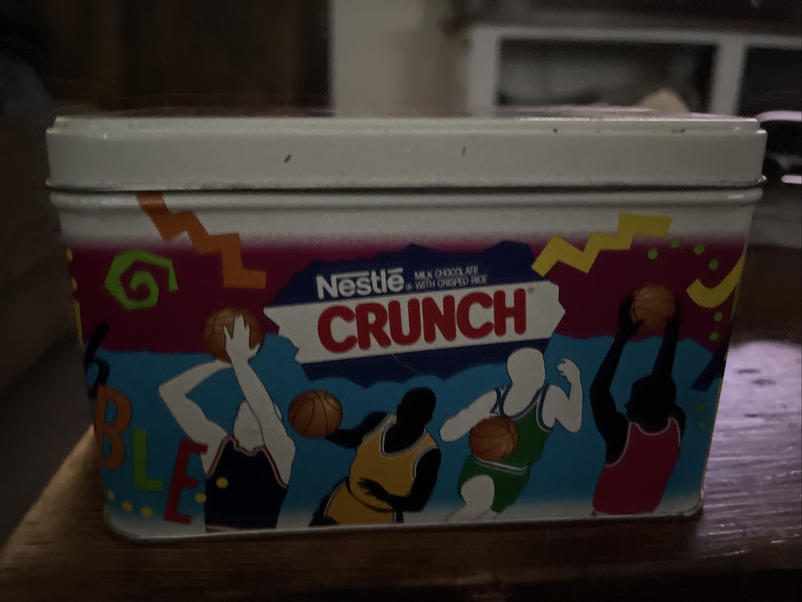 1992 Vintage Nestle Crunch NBA Collectible Tin 1992 Vintage Nestle Crunch NBA Collectible Tin