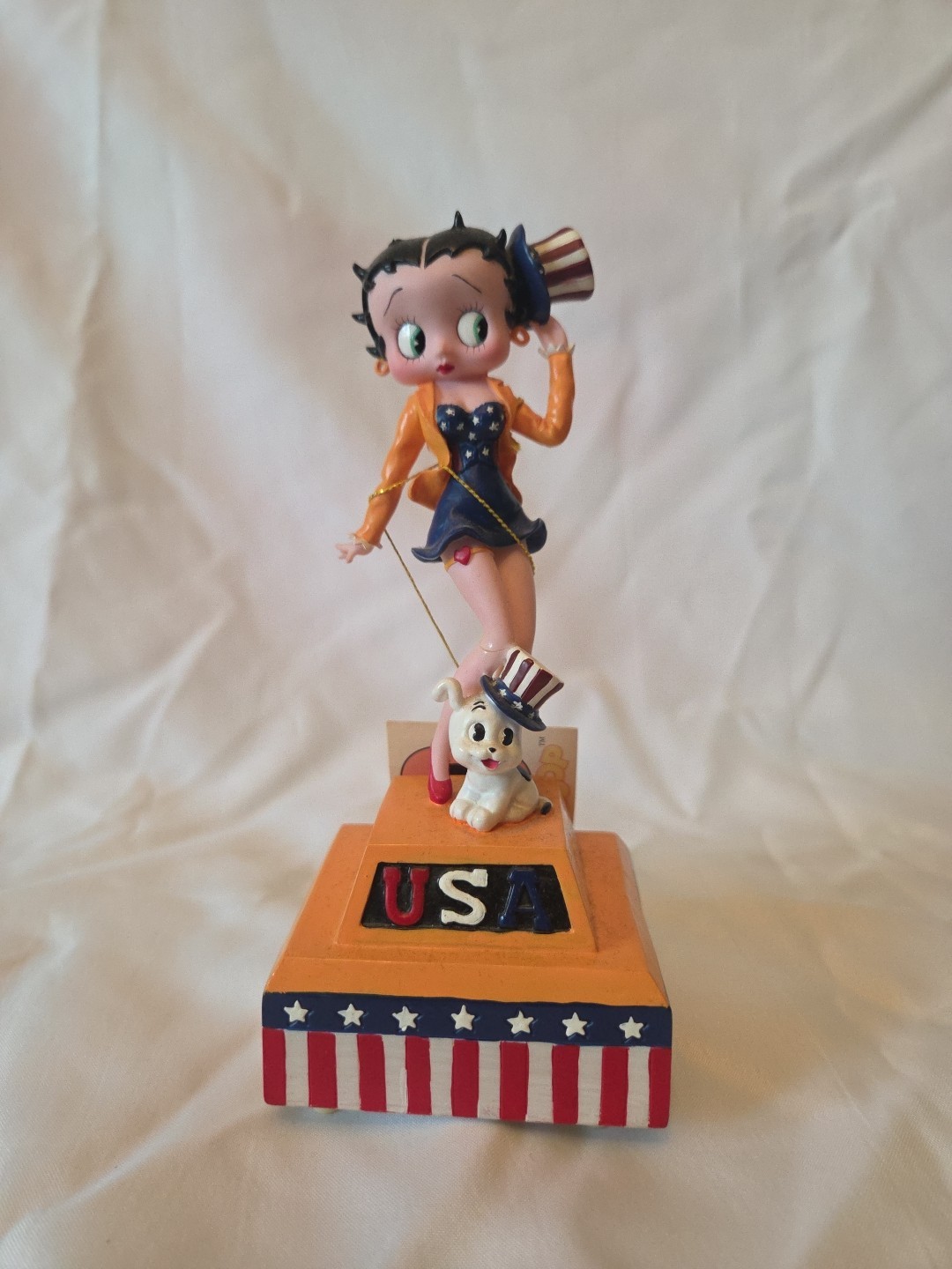 Betty Boop Figurine  USA America The Bootiful