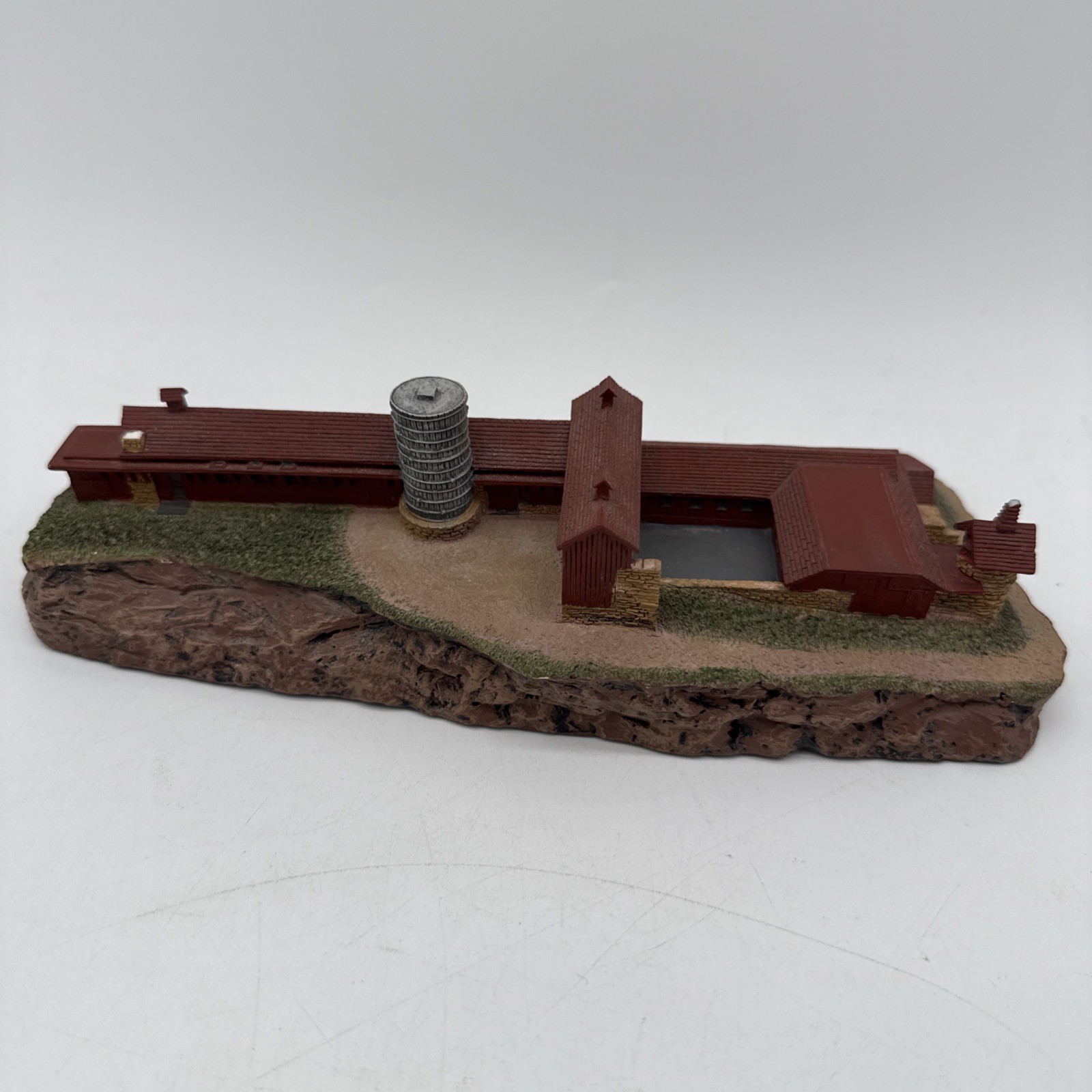 Ertl Collectibles American Country Signature Series Spring Green Wisconsin Ertl Collectibles American Country Signature Series Spring Green Wisconsin