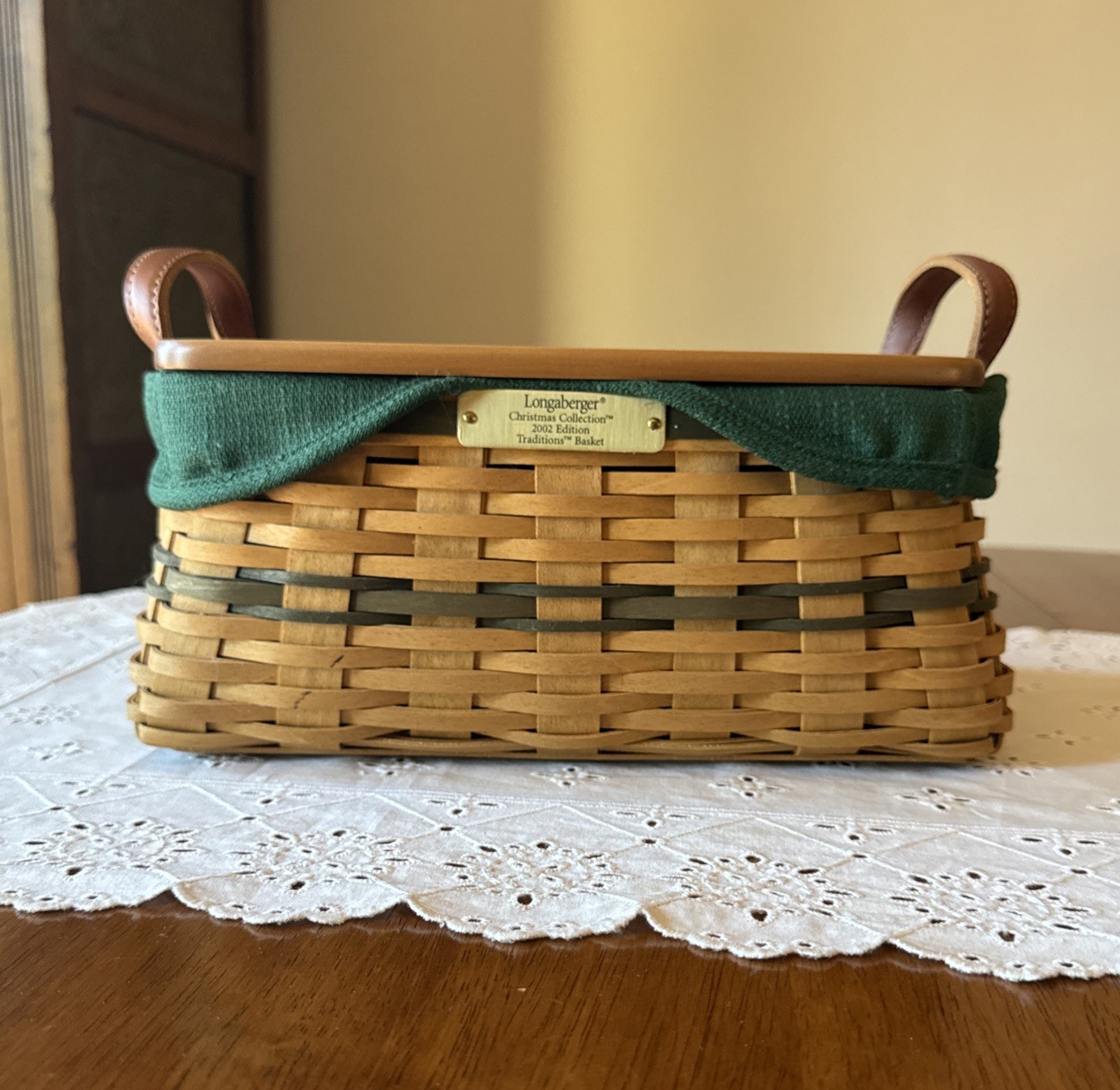 VTG Longaberger 2002 Christmas Traditions Basket, Liner, Lid, Protector, Dowel VTG Longaberger 2002 Christmas Traditions Basket, Liner, Lid, Protector, Dowel